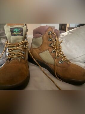 Timberland Brown and Tan unisex Boots